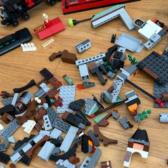 LEGO Harry Potter Pieces and Partial Sets with Minifigures  4758  4738 - Picture 9 of 16